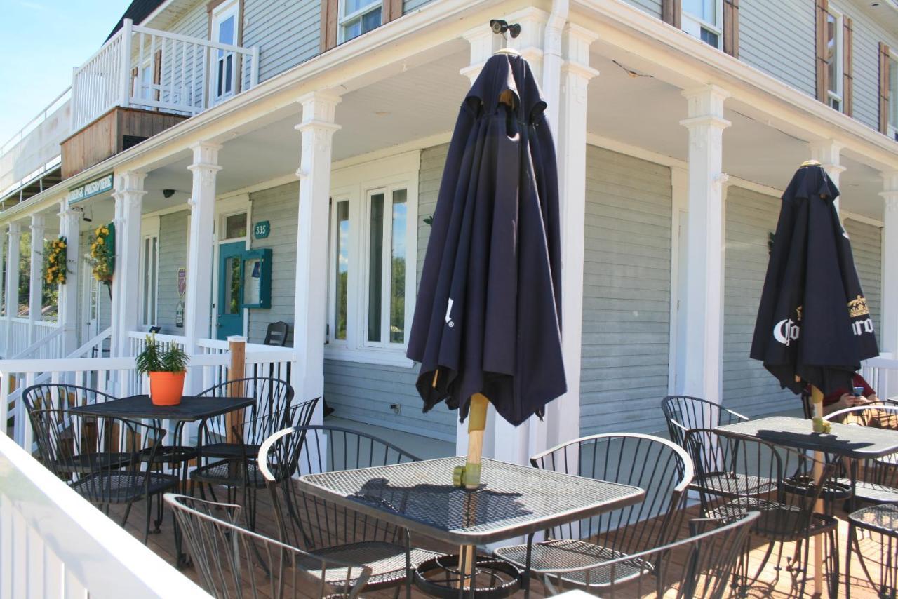 Auberge Presbytere Mont Lac-Vert Hebertville Exterior photo